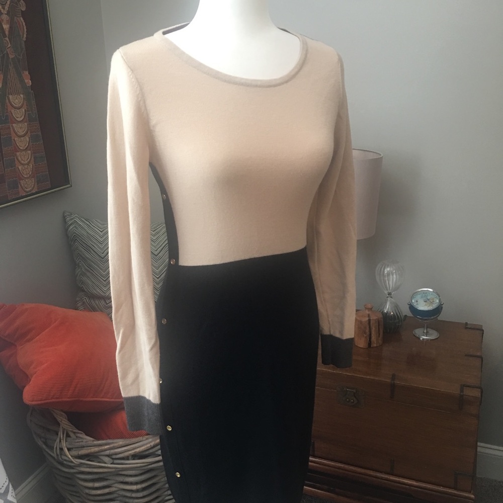Limited sweater dress